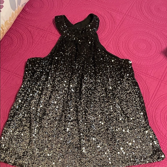 Cable & Gauge Tops - Cable & Gauge Black and Silver Sequin Top